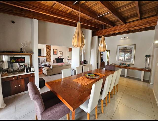 4 BEDROOM HOUSE FOR SALE IN HOUGHTON ESTATE